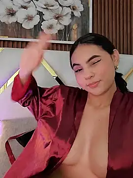 AlinnaRosee_ - cream on my breasts