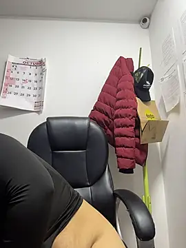 TAMMYBLACKK - OFF TITS AND SLAP