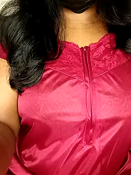 Mallu_karthika - Oil my boobies