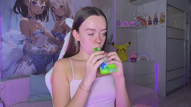 CheekySashaCharm - Nipple play