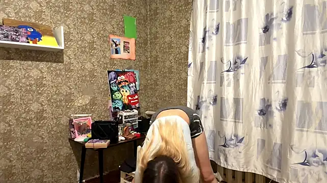 LilliaEhmen - Eye contact 1min👀