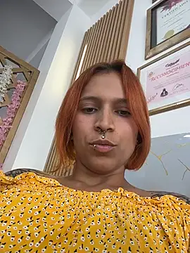 Mia_0-4 - Fingers in my pussy🔥🤤