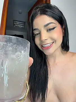 ArieliciousXXX - RIDE DILDO IN FRONT OF MY FRIENDS😍😈