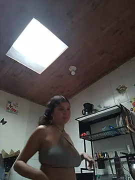 Kiity_hot_6 - SHOW TITS AND OIL
