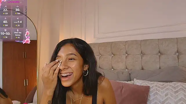 JasmineRoss_1 - 1 finger in my pussy 🥵❤️‍🔥
