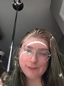Starfucker420XO - Naked!!!