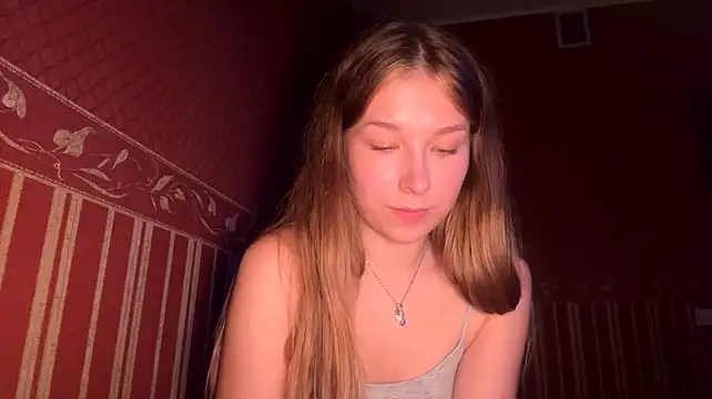 VaelZira - Show my underboobs🤩