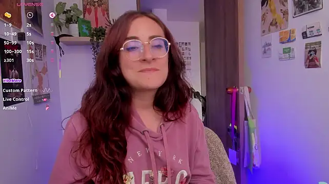Linda_giggle - Spanks