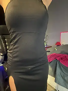 Hot_royalbhabhi - Chocolate 🍫 on boobs 🤤