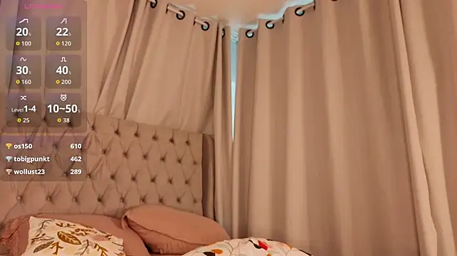 Tracy-Taylor - tease my nipples