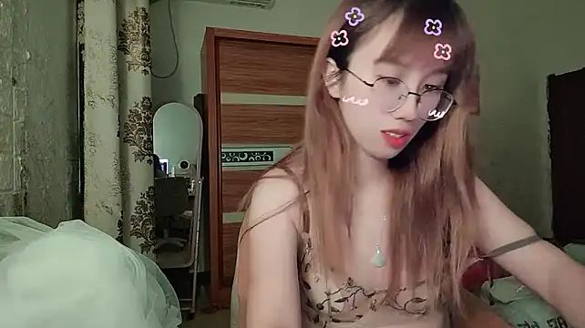 Lili_666 - 祝我生日快乐，愿往后的日子闪闪发光，万事顺遂。🤩