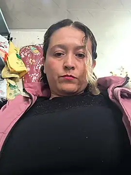 Mooncurves - Showing my open pussy in the bathroom