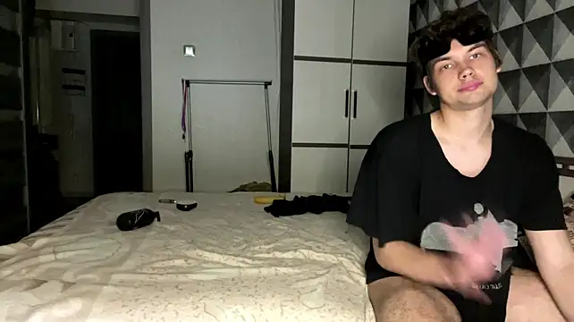 GoldenNight40 - handjob