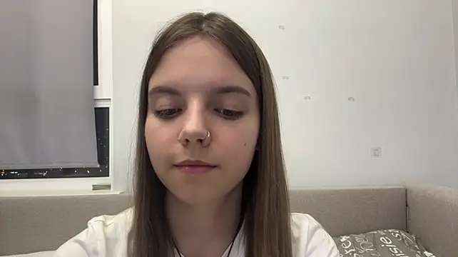 LisaPorse - show feet + cute wink