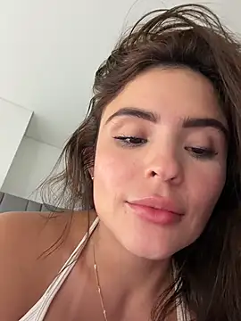 SofiaGomez444 - Look at my wet pussy in doggy 😈🥵