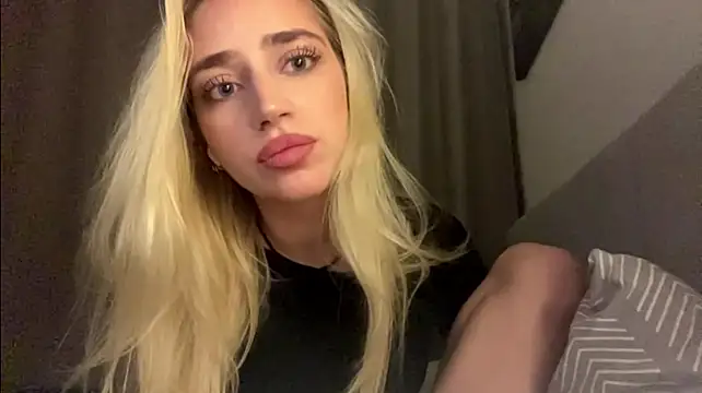 ErminiaAltier - tease you with my eyes