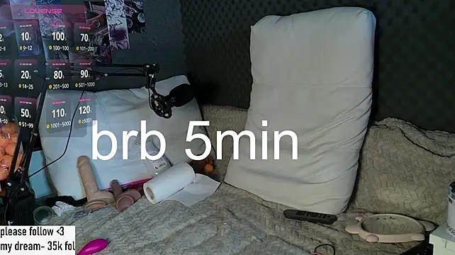 Fluffy_Cloude - fuck pussy with dildo