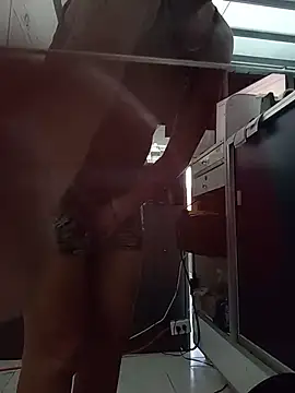 Lilibhet - Quitarme la tanga y plug anal