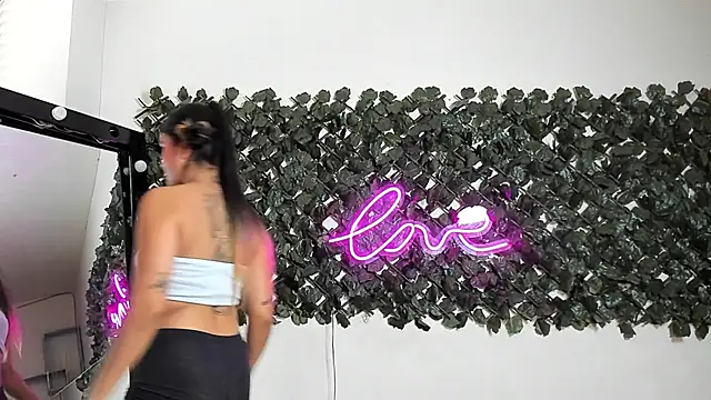 DestinyHills - Make Me Wet 🤤