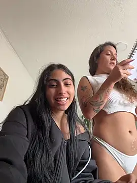 Lily_Rush - Show feet