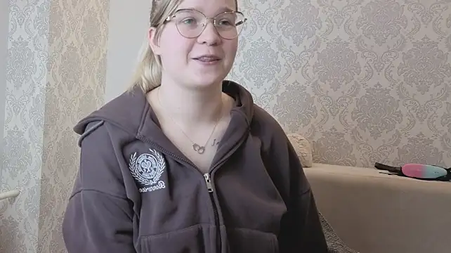 LesleyMil - gentle blowjob /control 2 min