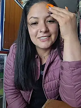 Isa_bella95 - a big squirt in the store for 1 min