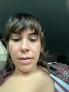 MommyGambit - Split my pussy in your face