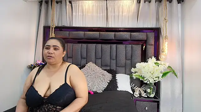 Karina_Mendoza - RIDE A COCK WITH BREASTS FULL OF OIL