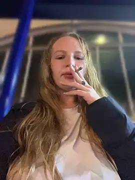 Feedeegeorgie - Squirt again😈💦+🎁4LT