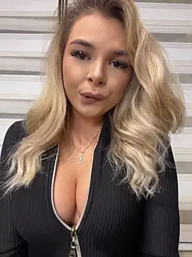 KimmBliss - 🔥Blow a Kiss