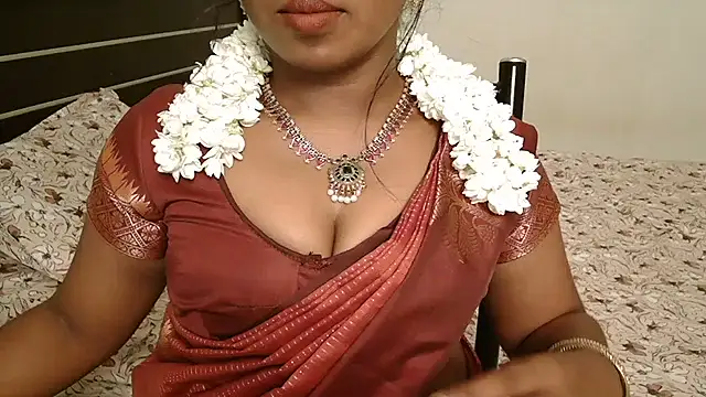 Dhiyapink - nude shoow