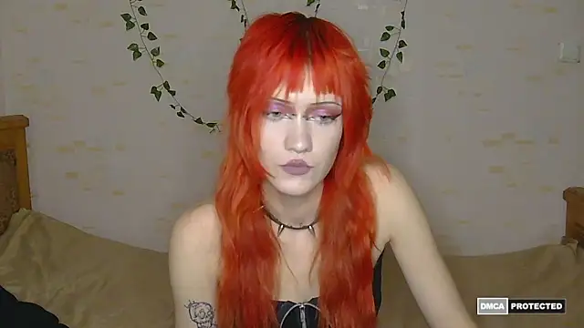 Nymphagothica - show tits and play nipples