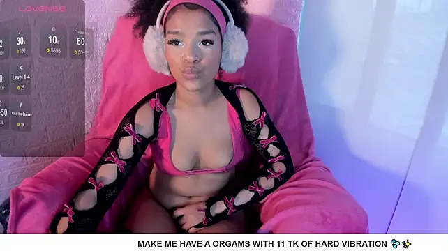 Serena_siren - TURN ME ON BY TOUCHING MY BOOBS