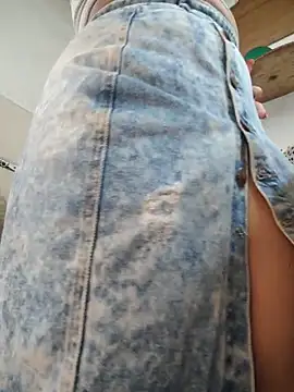 Florxxx9 - Your pussy in my face without panties 💦