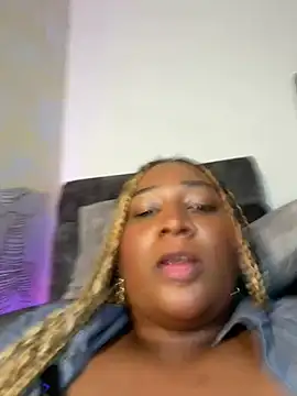 IssaNoirr - 💗SQUIRT SHOW💗plug anal