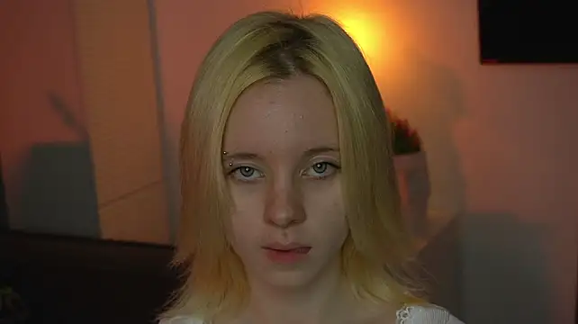 Quake_123 - massage my tits in a bra