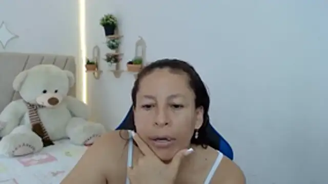mature_martina