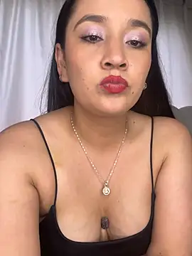 ChloeSaint_ - Drops of milk 🔫💦