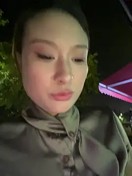 Xingchen-002 - 露奶开车3分钟