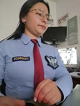 Queen_linda1 - My boss touches my tits.🍒😈