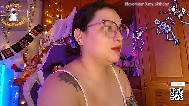 Eva_rosse69 - Rubbing my clitoris with saliva👅🙈🥵