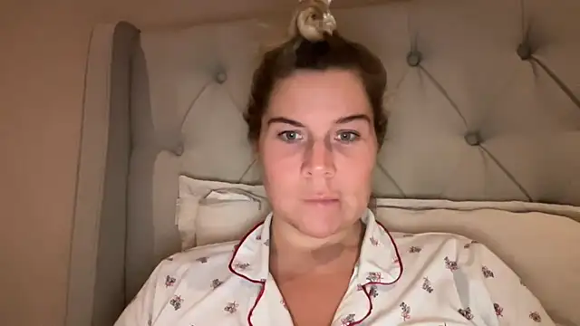Erincheshire - LT GETS CONTENT & SNAP