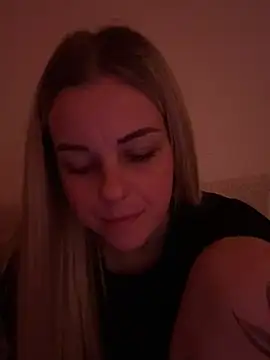 Lisaxtra - Show boobs 🍒
