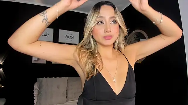 April_se - Slide fingers on my pussy, tease