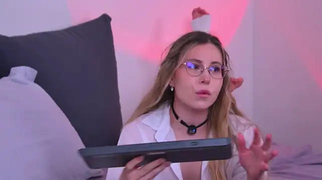 SaraBlack- - dildo for my pussy