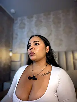EmilyQueen3x - 🍆blowjob with Spank Ass💦