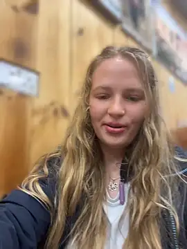 Feedeegeorgie - Squirt againnn💦😈🎁4LT