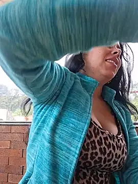 Luianna - Turn me on 💦😈😈