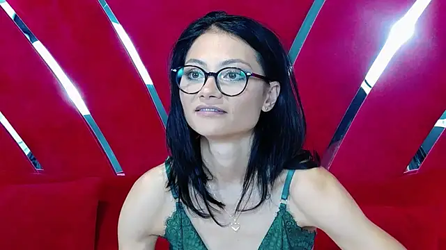 MayaLeey - Last tipper gets 5 min of lush control