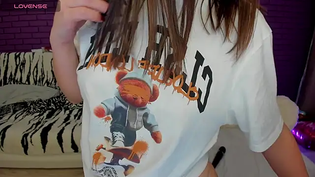GlowMimi - Topless girl :movingboobs: